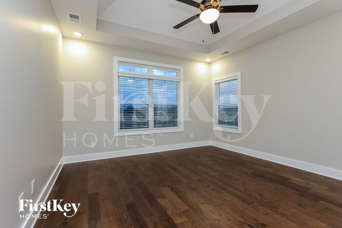Building Photo - 708 Jersey Dr