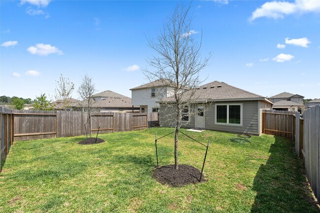 Building Photo - 534 Dalloway St