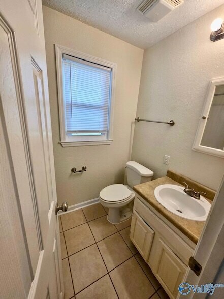 Building Photo - 17439 Morgan Dr