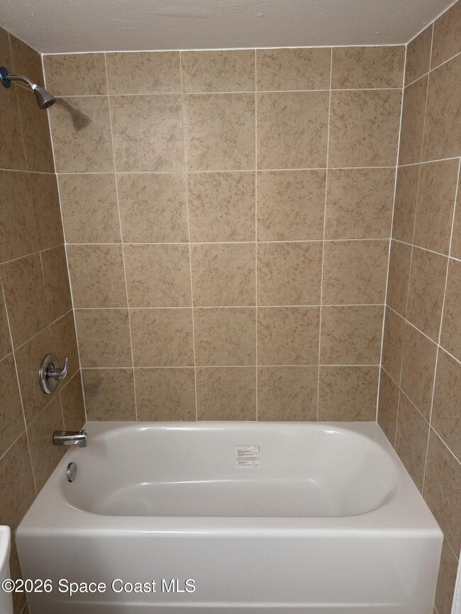 Building Photo - 421 Mercury Ave SE