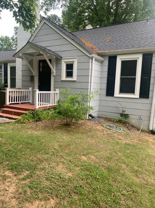 Building Photo - 2 Bedroom near Catawba College & Salisbury...