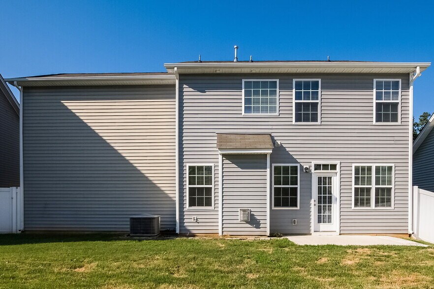 Building Photo - 17204 Hampton Trace Rd