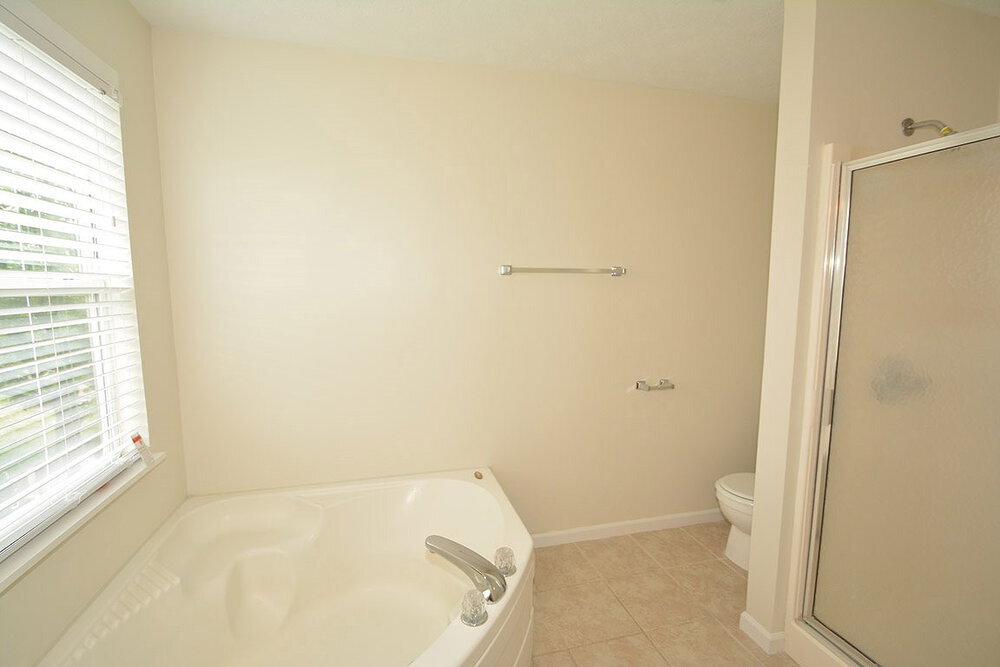 Building Photo - 453 Yorktown Ln