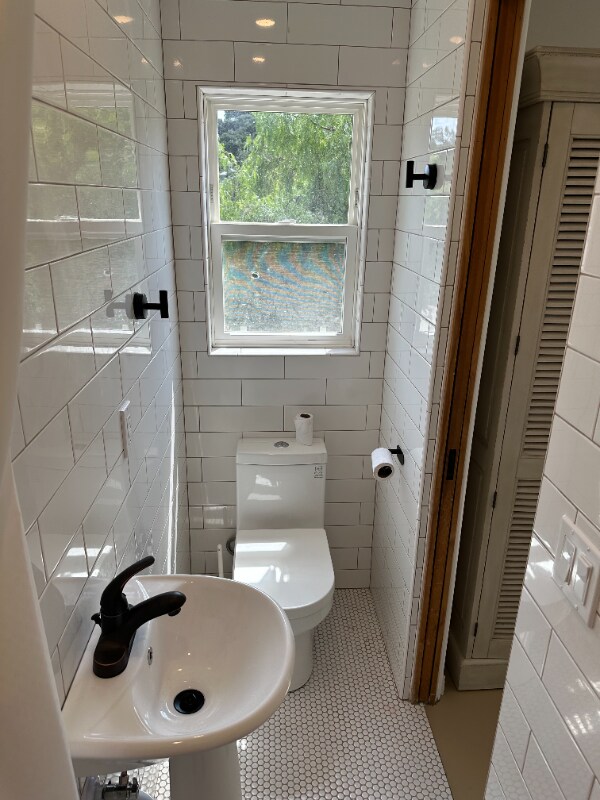 Building Photo - 1545 Marquard Terrace