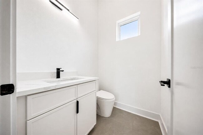 Building Photo - 156 Caladium Ave