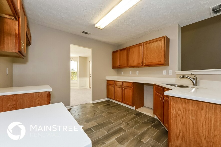 Building Photo - 3917 Leprechaun Ct