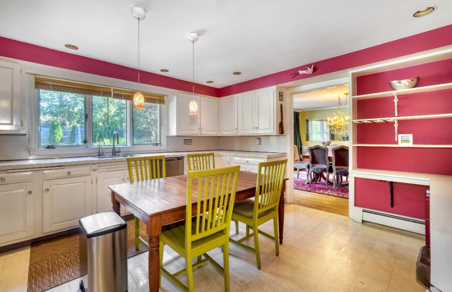 Building Photo - 65 Sherburne Rd S