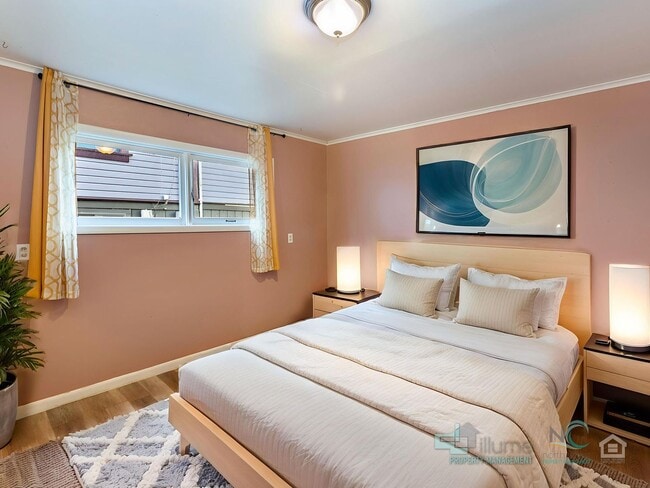 Building Photo - $500 OFF Special - Beautiful 4 Bed/1 Bath Home in Astoria
