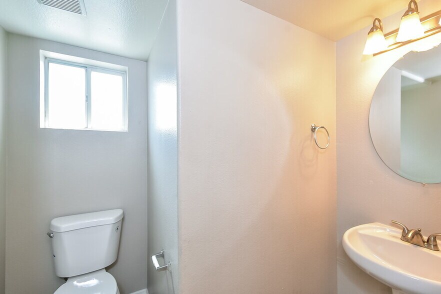 Building Photo - 5452 Pergola Ct