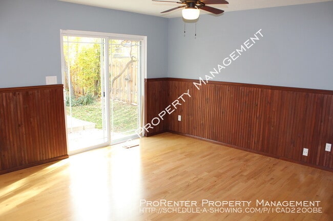 Building Photo - 1530 E Heather Cir