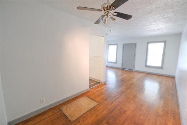 Building Photo - 3643 E Washburn Ave