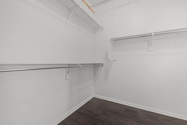 Building Photo - 2058 E Flint St