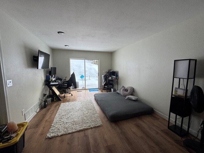 Building Photo - 19448 Highland Ridge Dr