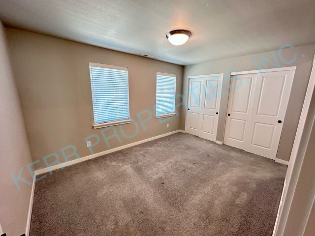 Building Photo - 3867 SE 92nd Ave