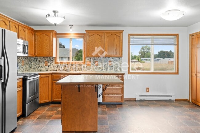 Building Photo - 4 Bedroom Home In Spokane Valley