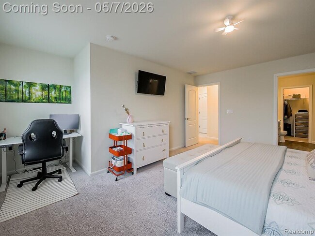 Building Photo - 8640 Quincy Dr