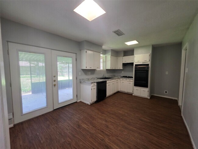 Building Photo - 508 Avondale Ln