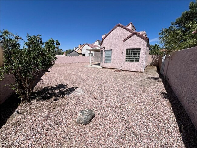 Building Photo - 79 Prairie Dog Dr