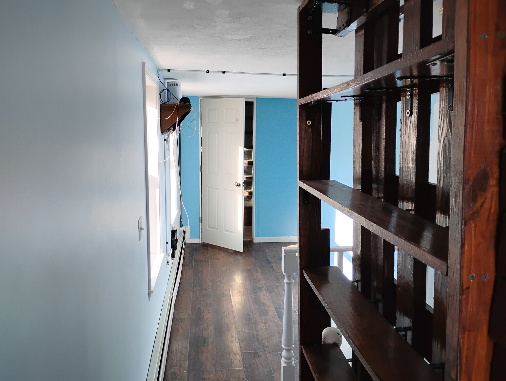 Building Photo - 213 Pleasant St