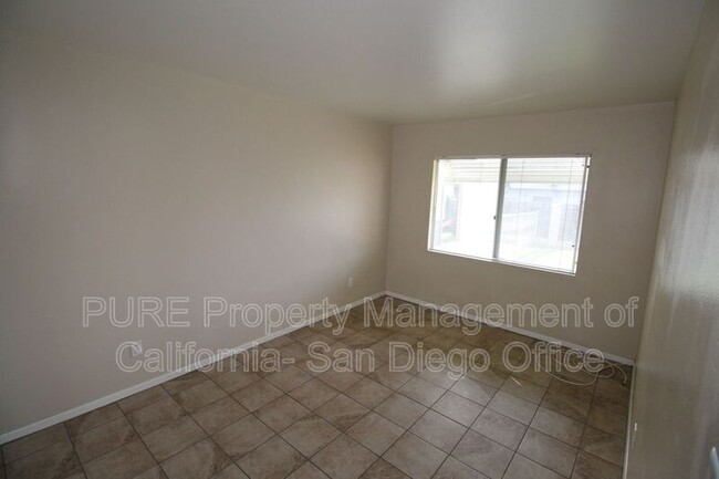 Building Photo - 742 Jefferson Ave