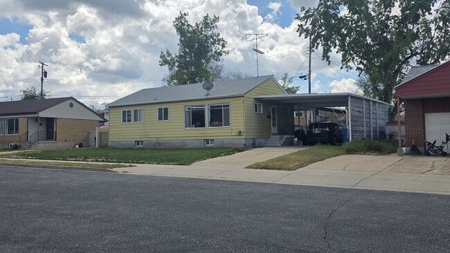 Building Photo - 275 W 4625 S