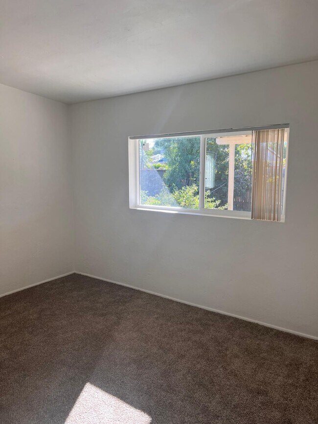 Building Photo - 6334 E Calle Luna