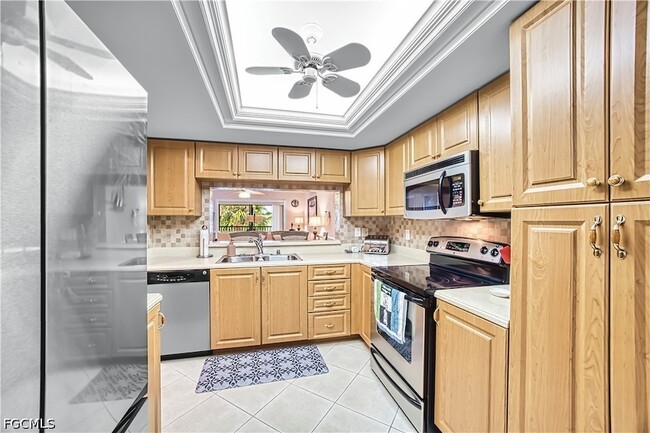 Building Photo - 12581 Kelly Sands Way