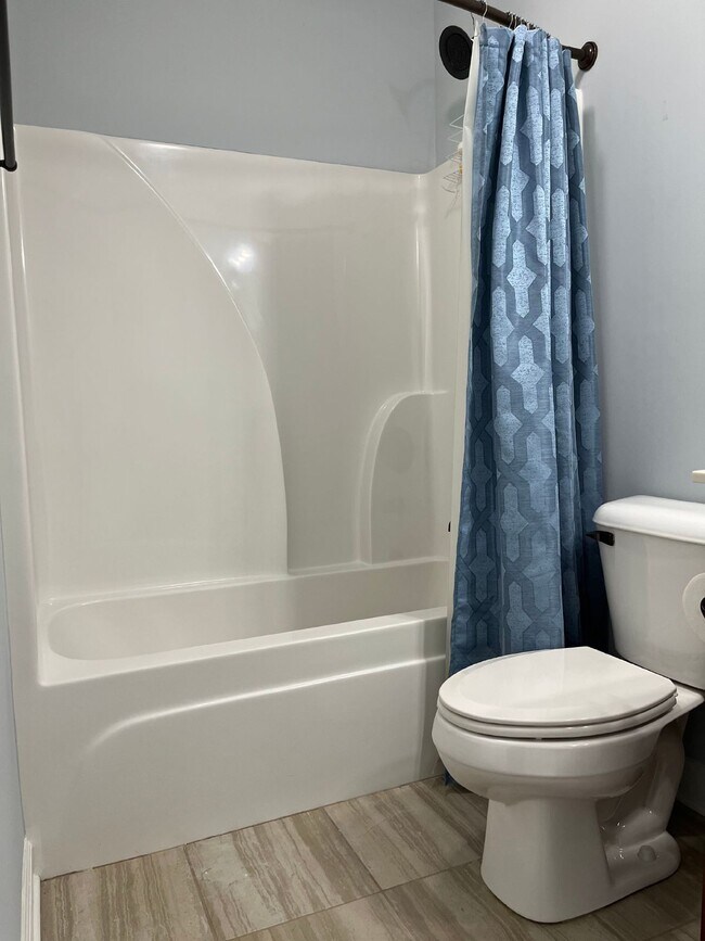 Building Photo - 6050 Sanmar Dr