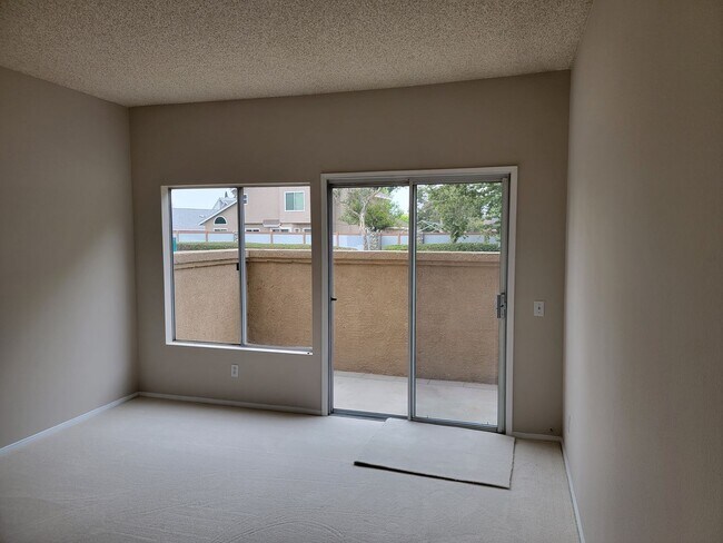 Building Photo - Creekside 1st Floor Condo