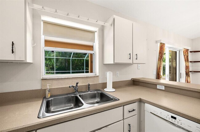 Building Photo - 67 Flemingwood Ln