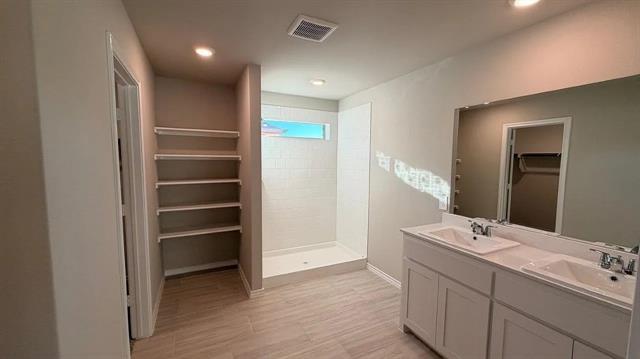 Building Photo - 8440 Hollymead Ln