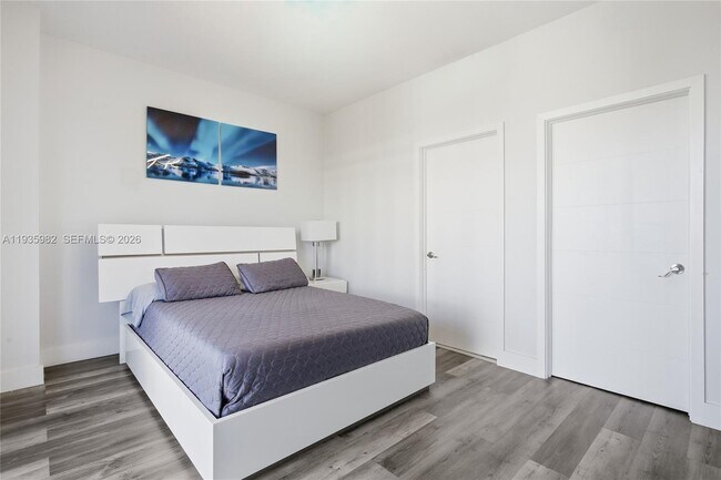 Building Photo - 8430 SW 8th St