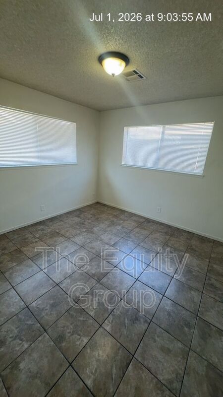 Building Photo - 2728 S Sallee Ct