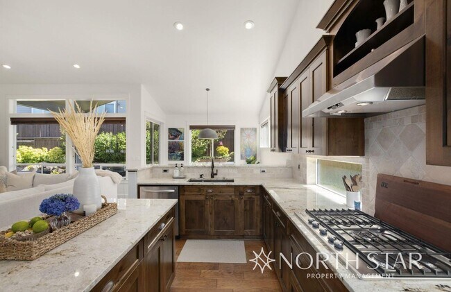 Building Photo - Beauty on Bull Mountain - Lease through Ma...