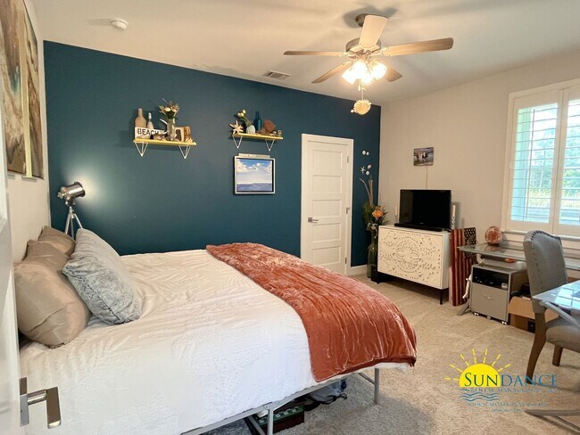 Building Photo - Efficient Solar 4-Bedroom Home in Navarre’s La Fontaine Gated Community with Deeded Beach Access!