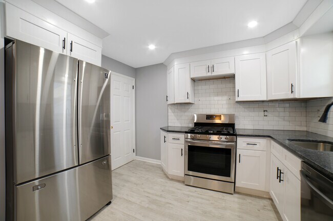 Building Photo - 1078 Burnet Ave