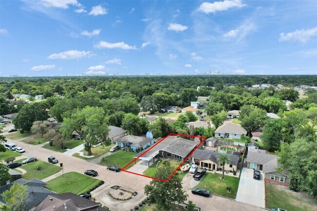 Building Photo - 5627 Southbrook Dr