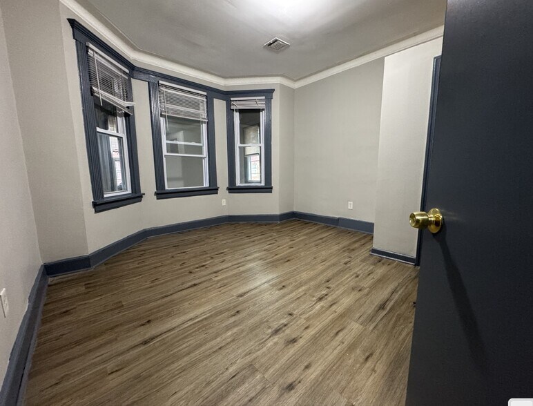 Building Photo - 107 Wilkinson Ave