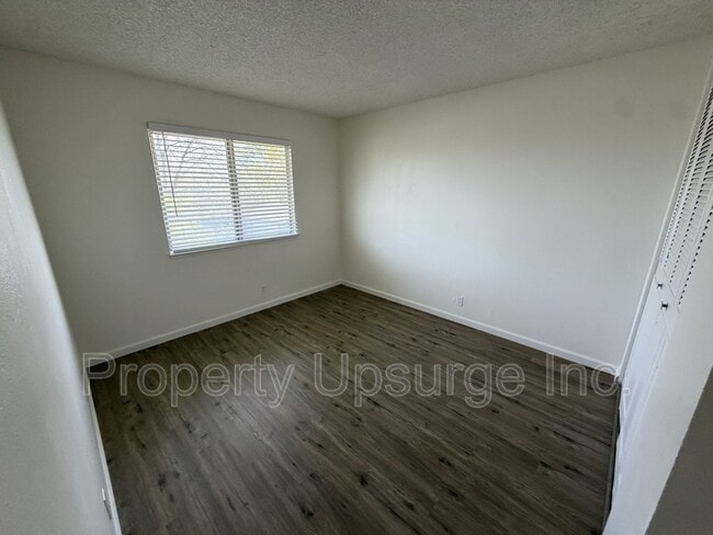 Building Photo - 1825 Roanoke Ave