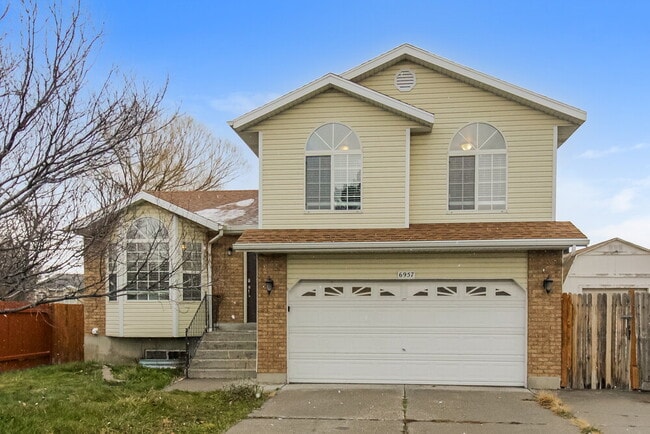 Building Photo - 6957 Diamondleaf Way