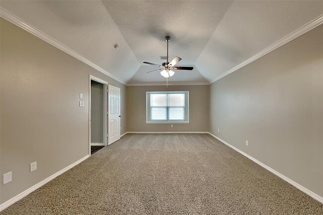 Building Photo - 8227 Sports Haven Dr