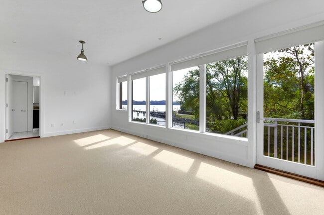 Building Photo - 22 Vela Way