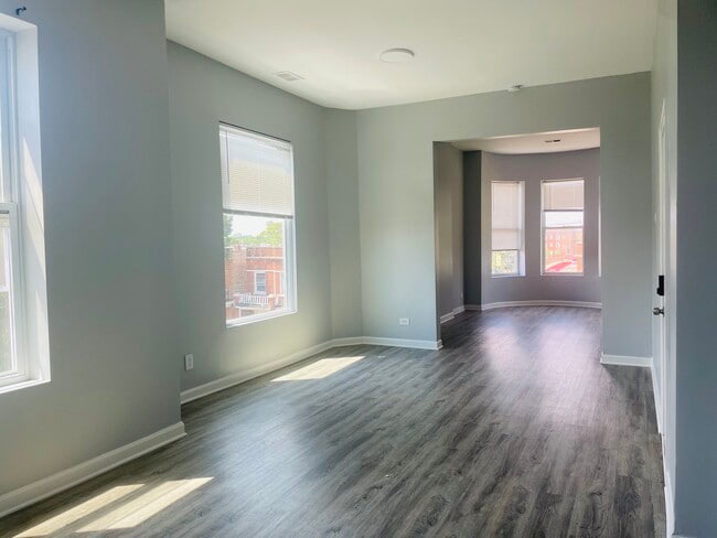 Building Photo - 3359 W Flournoy St