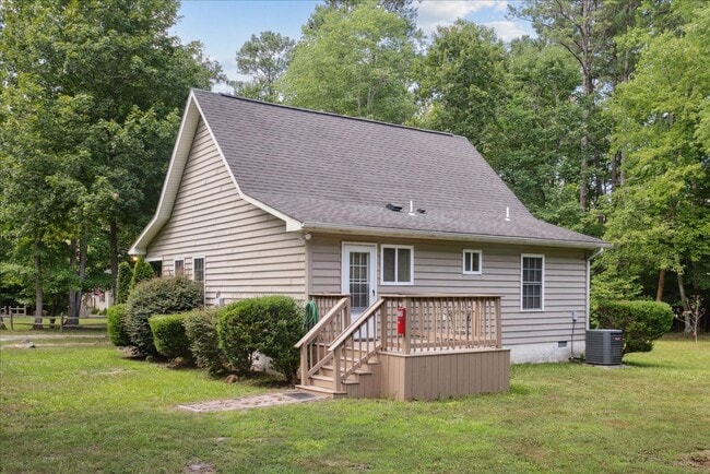 Building Photo - Gloucester/Saluda
