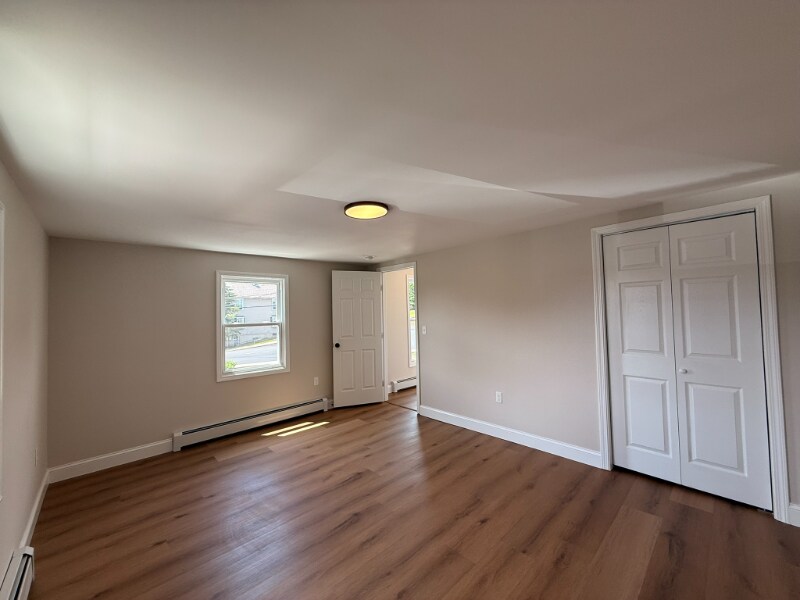 Building Photo - 477 New Britain Rd