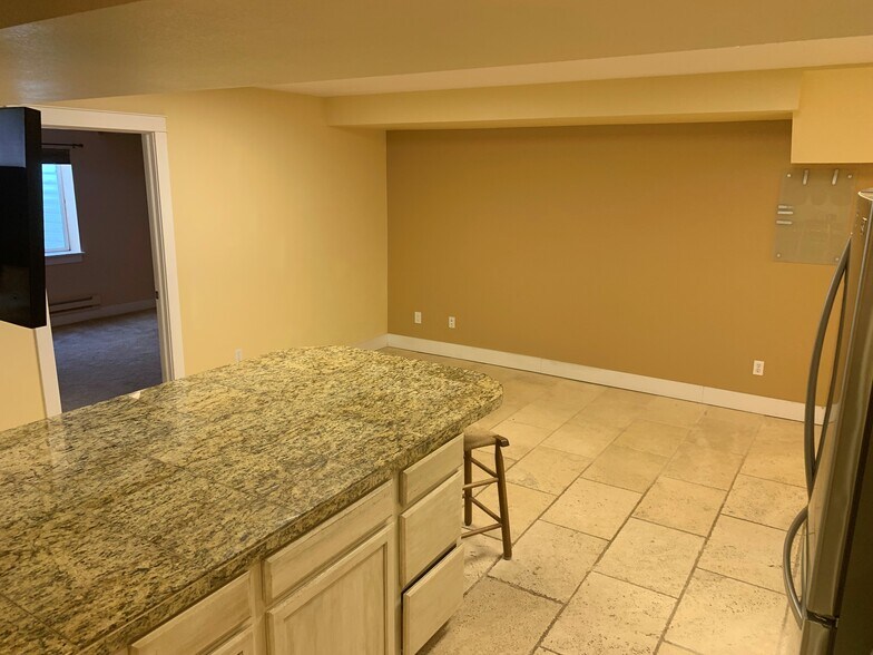 dining area - 2569 N County Road 29