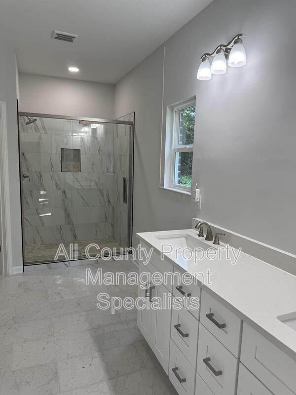 Building Photo - 5111 Spalding Ave