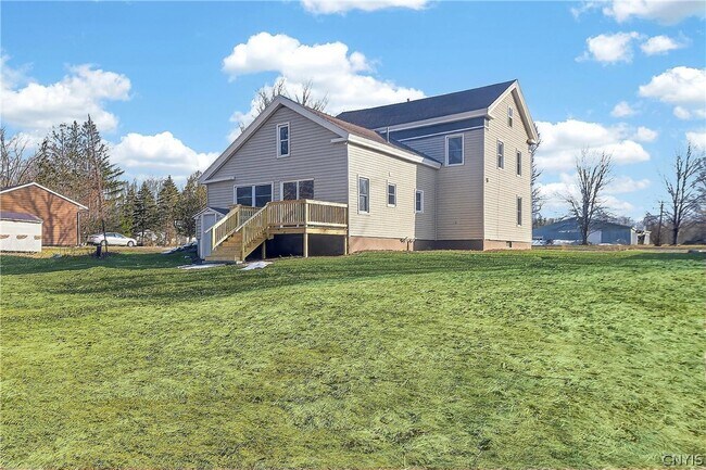 Building Photo - 6637 Dix Rd