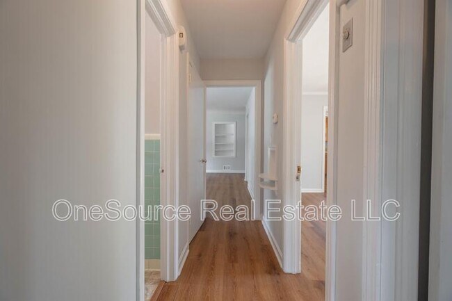 Building Photo - 1248 Cliffwood Dr