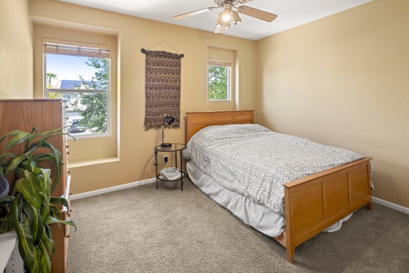 Building Photo - 1440 Cedar Dr